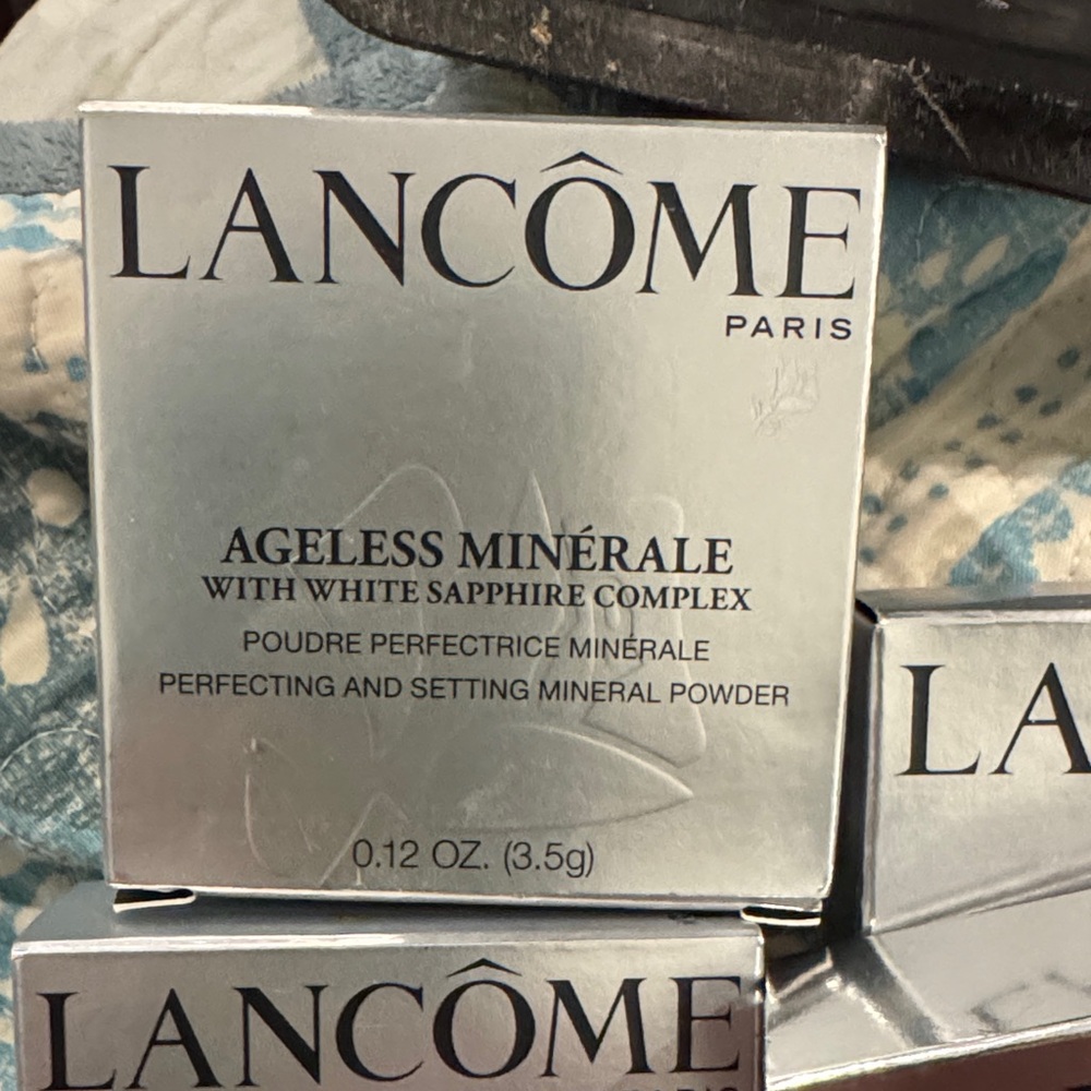 Lancome Ageless Minérale Setting Powder - Silver